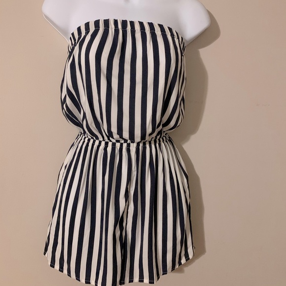 H&M Divided brand striped romper shorts - Picture 1 of 8